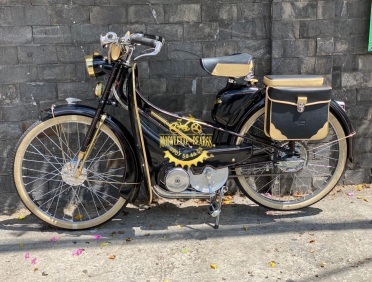 Mobylette AV54 - Màu Đen Bóng